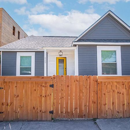 Charming 4Br2Ba Only 5 Mins Downtown Riverwalk San Antonio Bagian luar foto