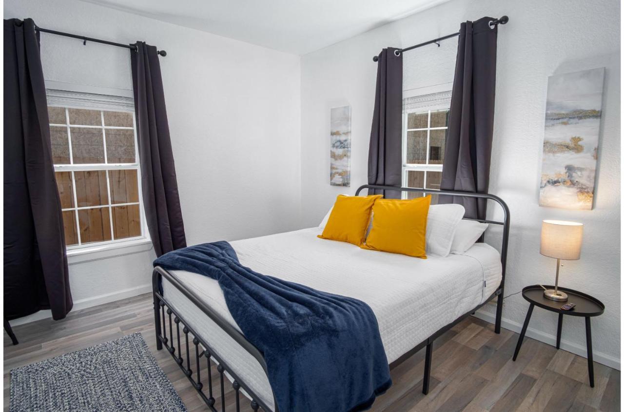 Charming 4Br2Ba Only 5 Mins Downtown Riverwalk San Antonio Bagian luar foto